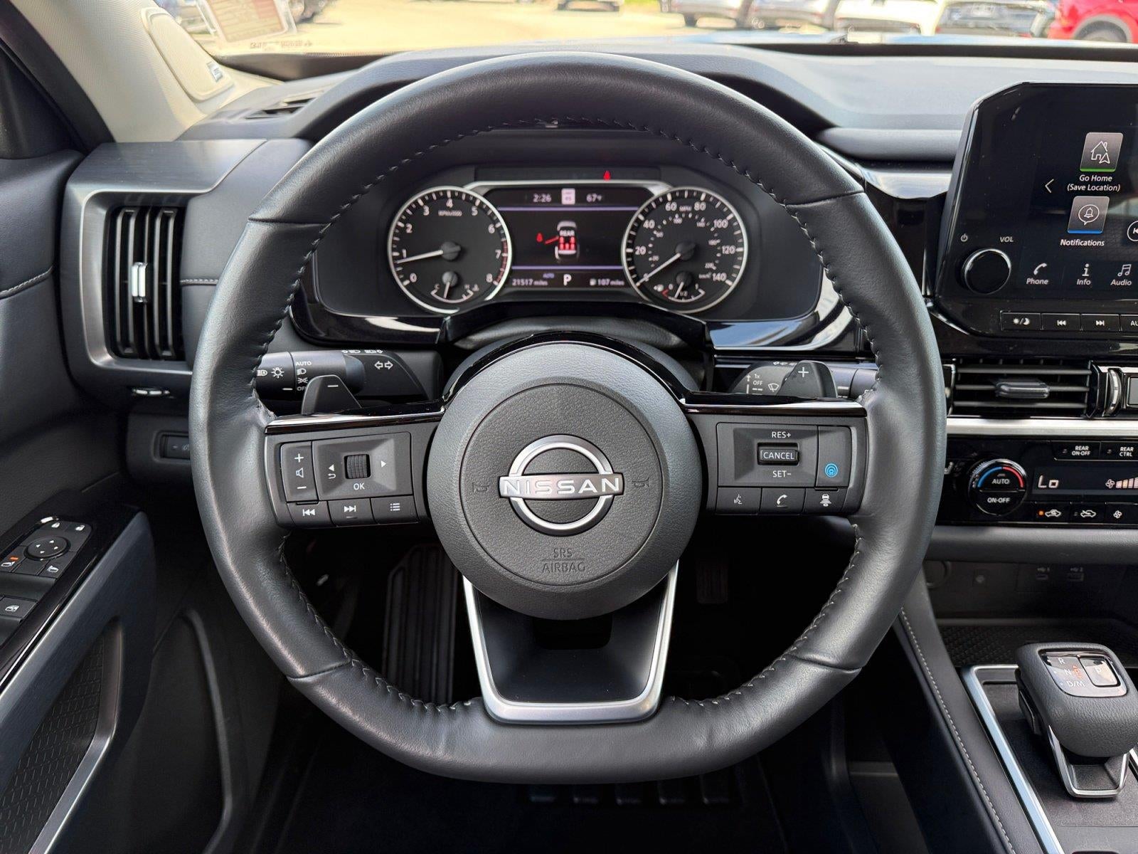 2025 Nissan Pathfinder SL