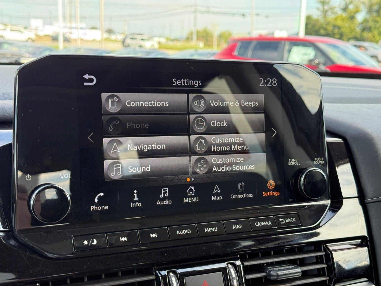 2025 Nissan Pathfinder SL