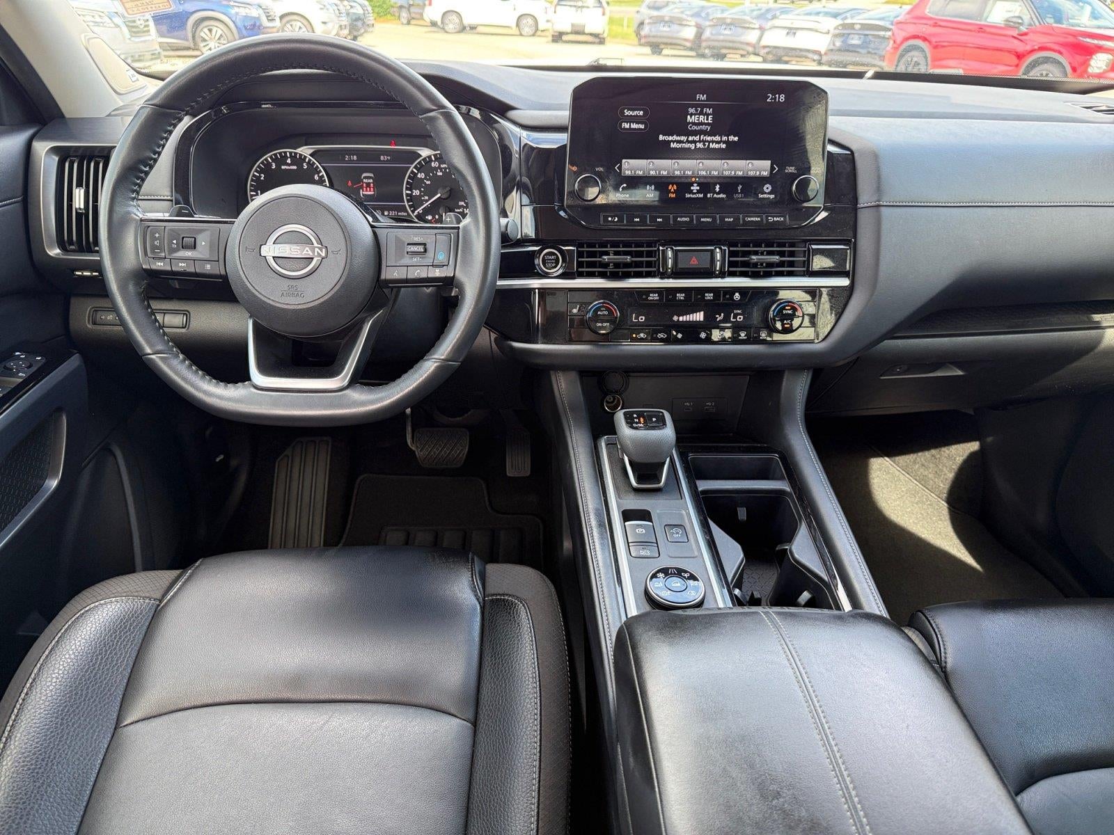 2024 Nissan Pathfinder SL
