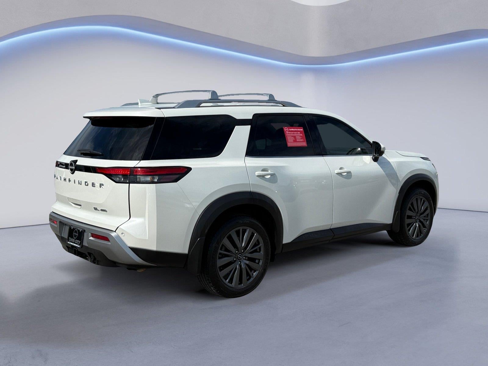 2024 Nissan Pathfinder SL