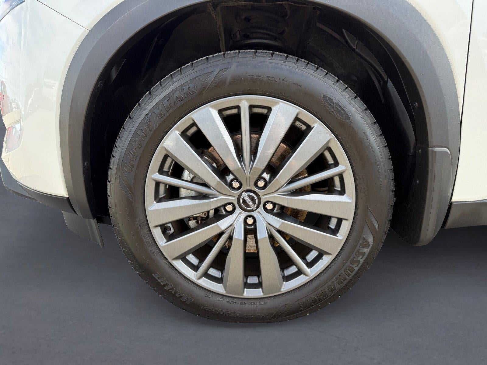 2024 Nissan Pathfinder SL