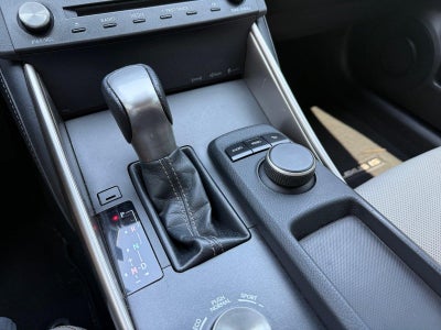 2015 Lexus Is 250 4dr Sport Sdn RWD