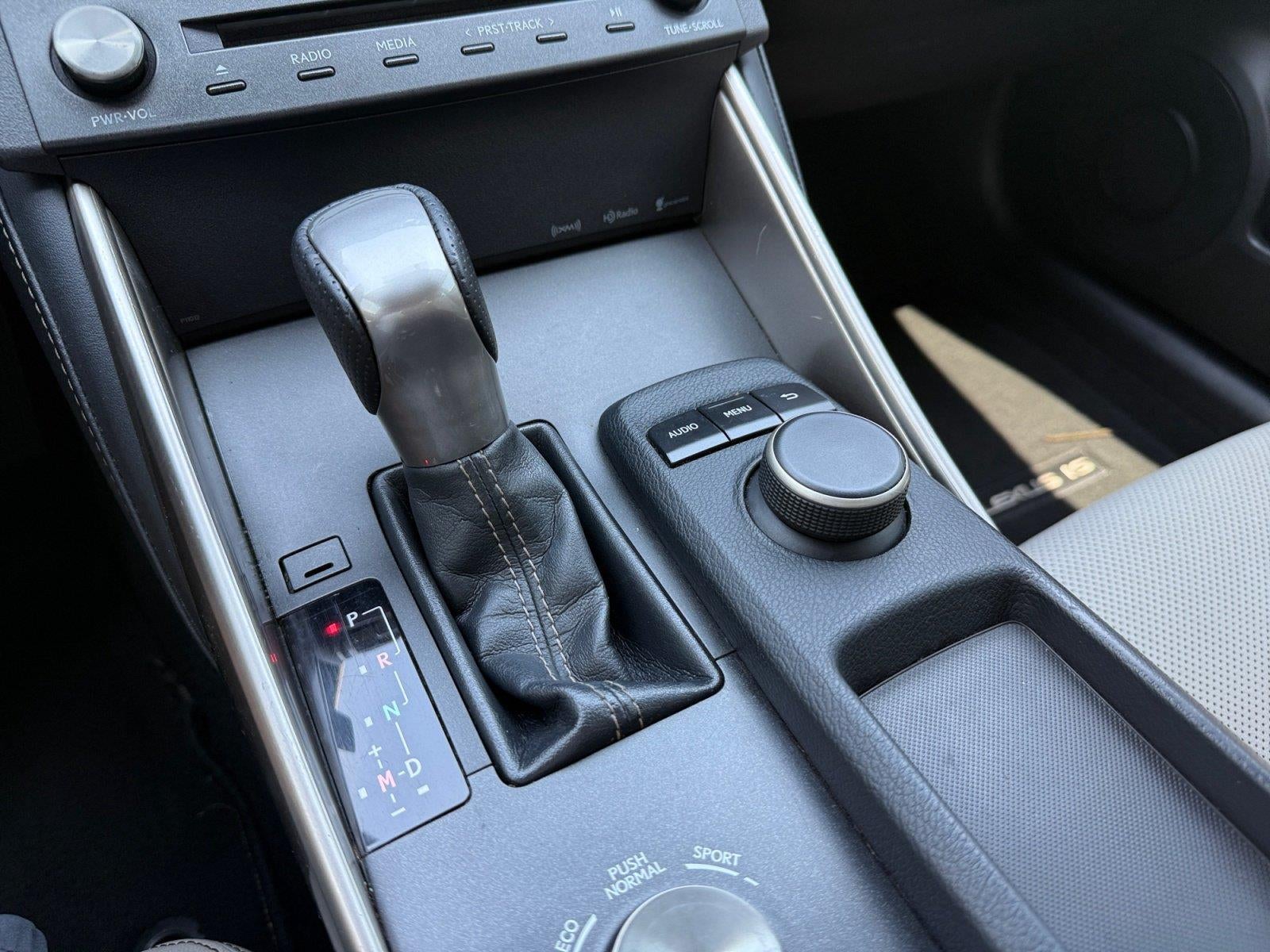 2015 Lexus Is 250 4dr Sport Sdn RWD