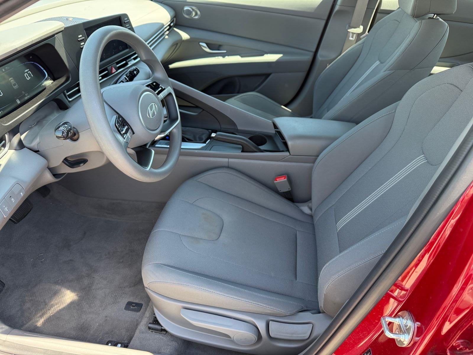 2024 Hyundai Elantra SE