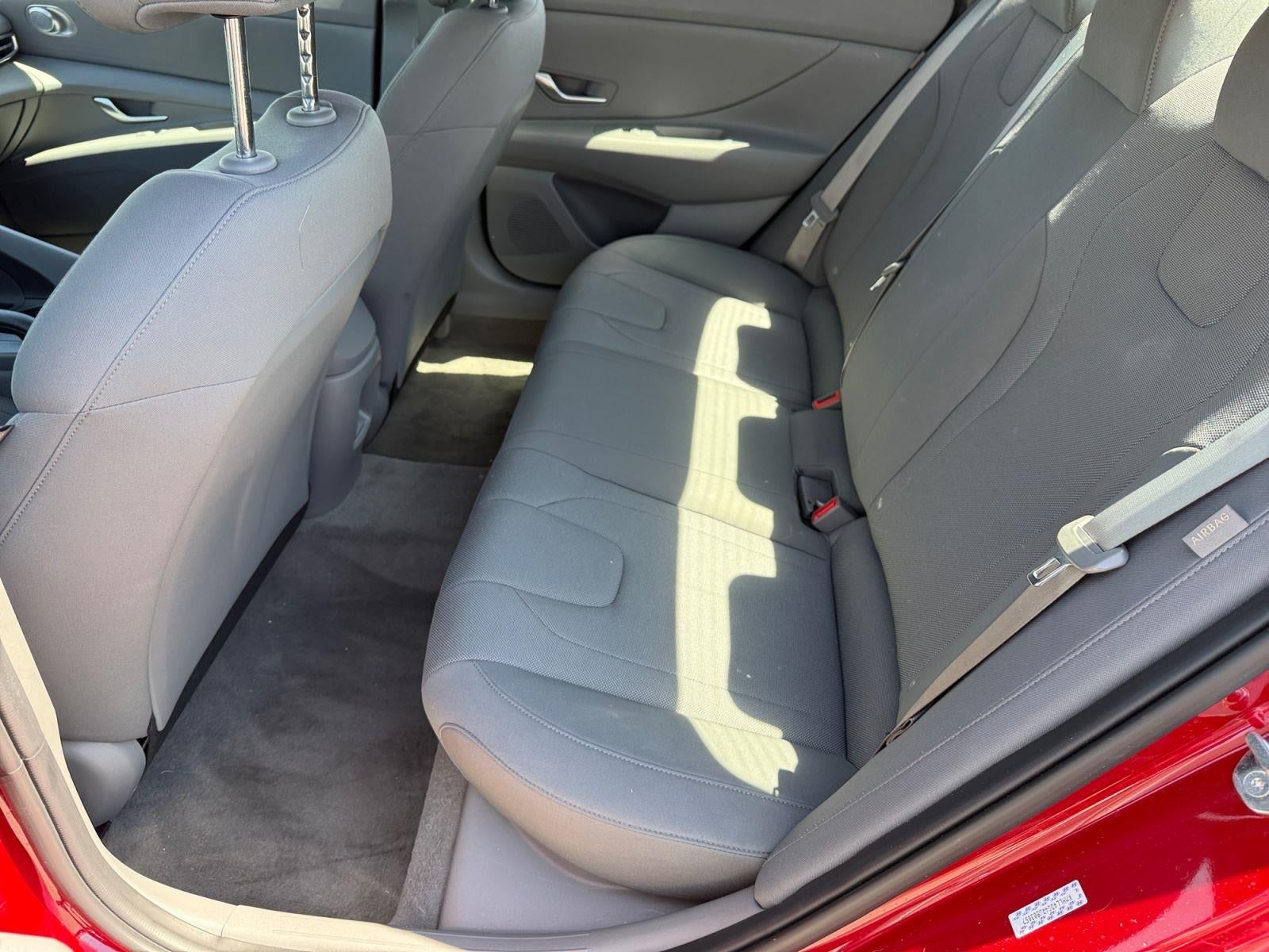 2024 Hyundai Elantra SE