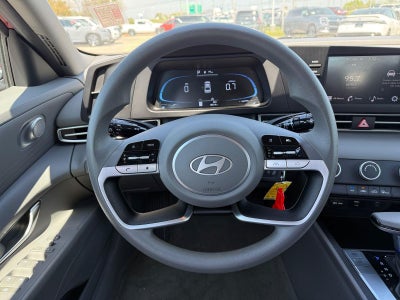 2024 Hyundai Elantra SE