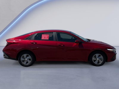 2024 Hyundai Elantra SE