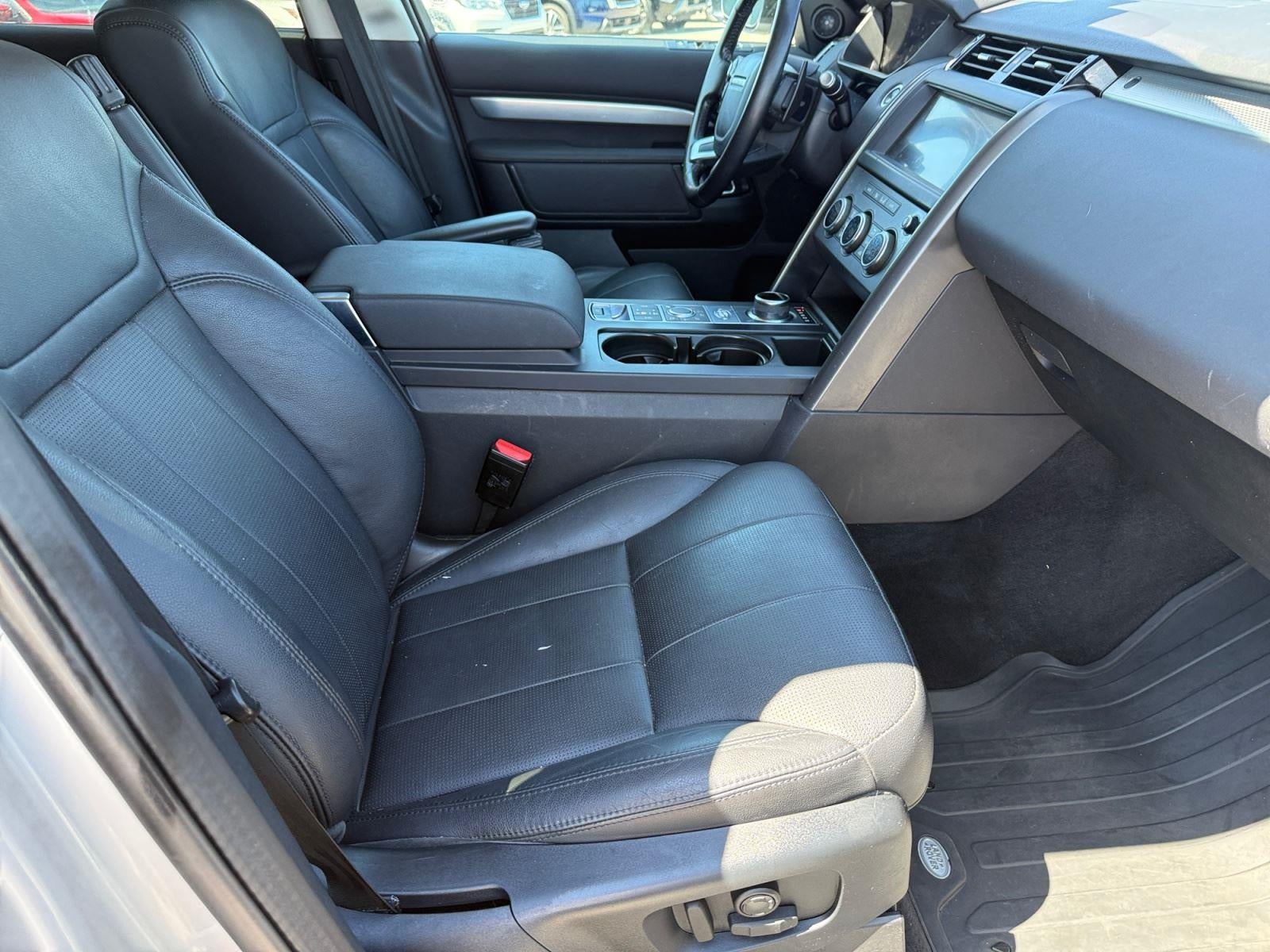 2020 Land Rover Discovery Landmark Edition