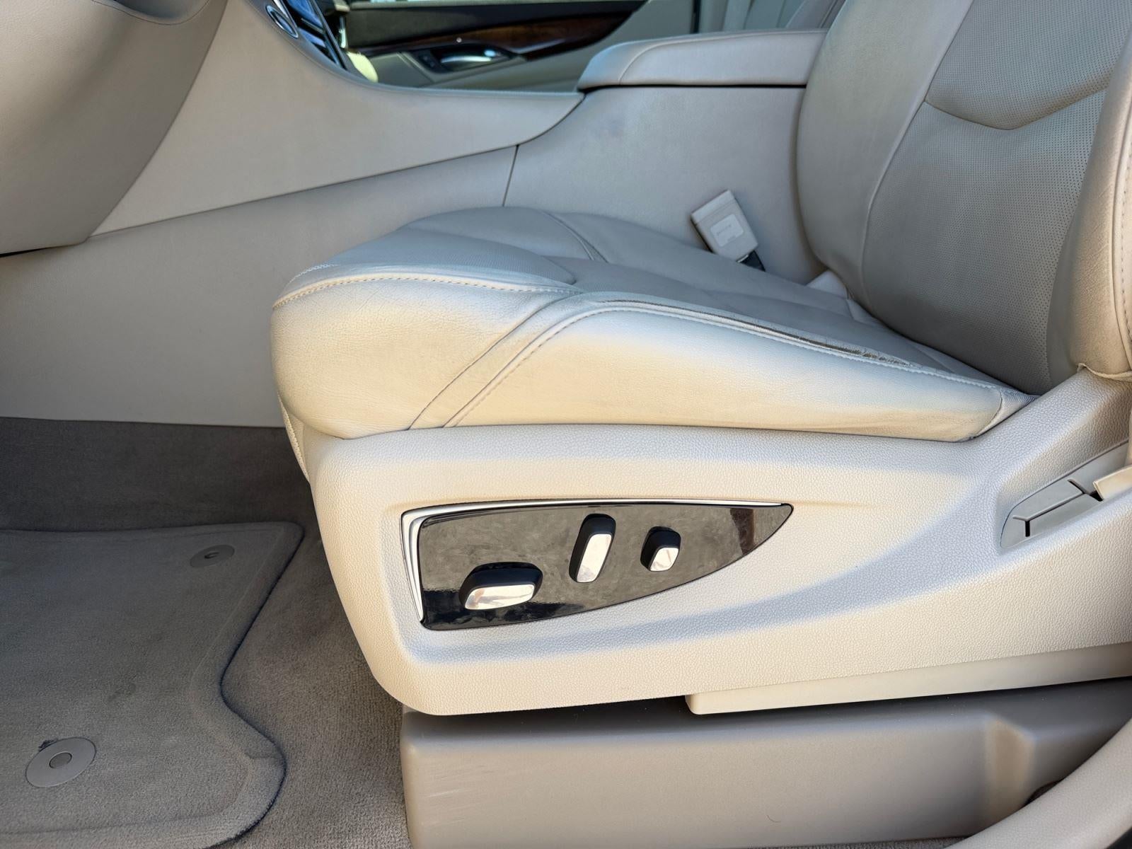 2016 Cadillac Escalade Luxury Collection