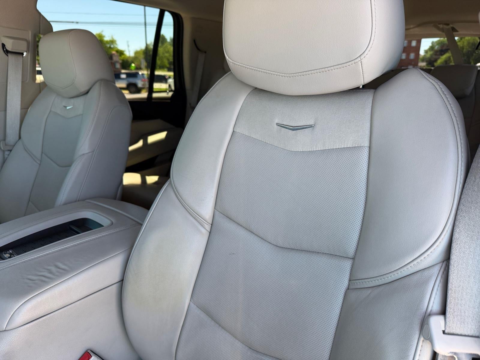 2016 Cadillac Escalade Luxury Collection