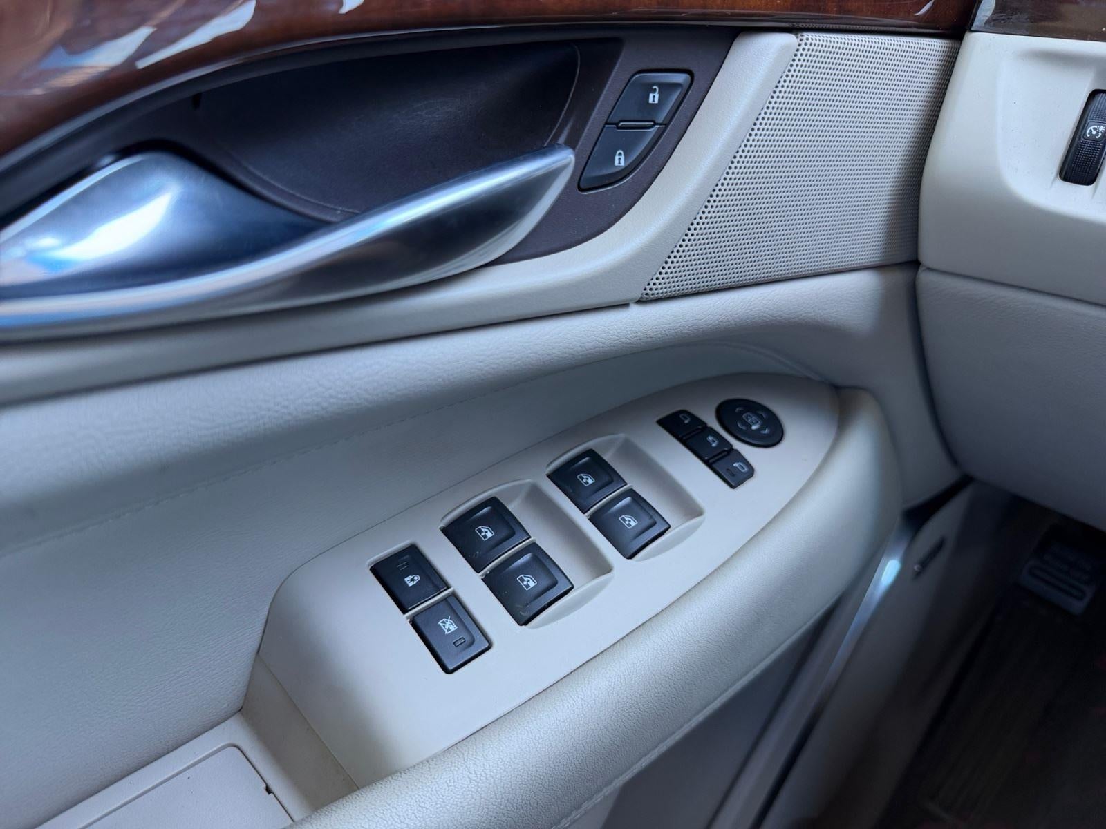 2016 Cadillac Escalade Luxury Collection