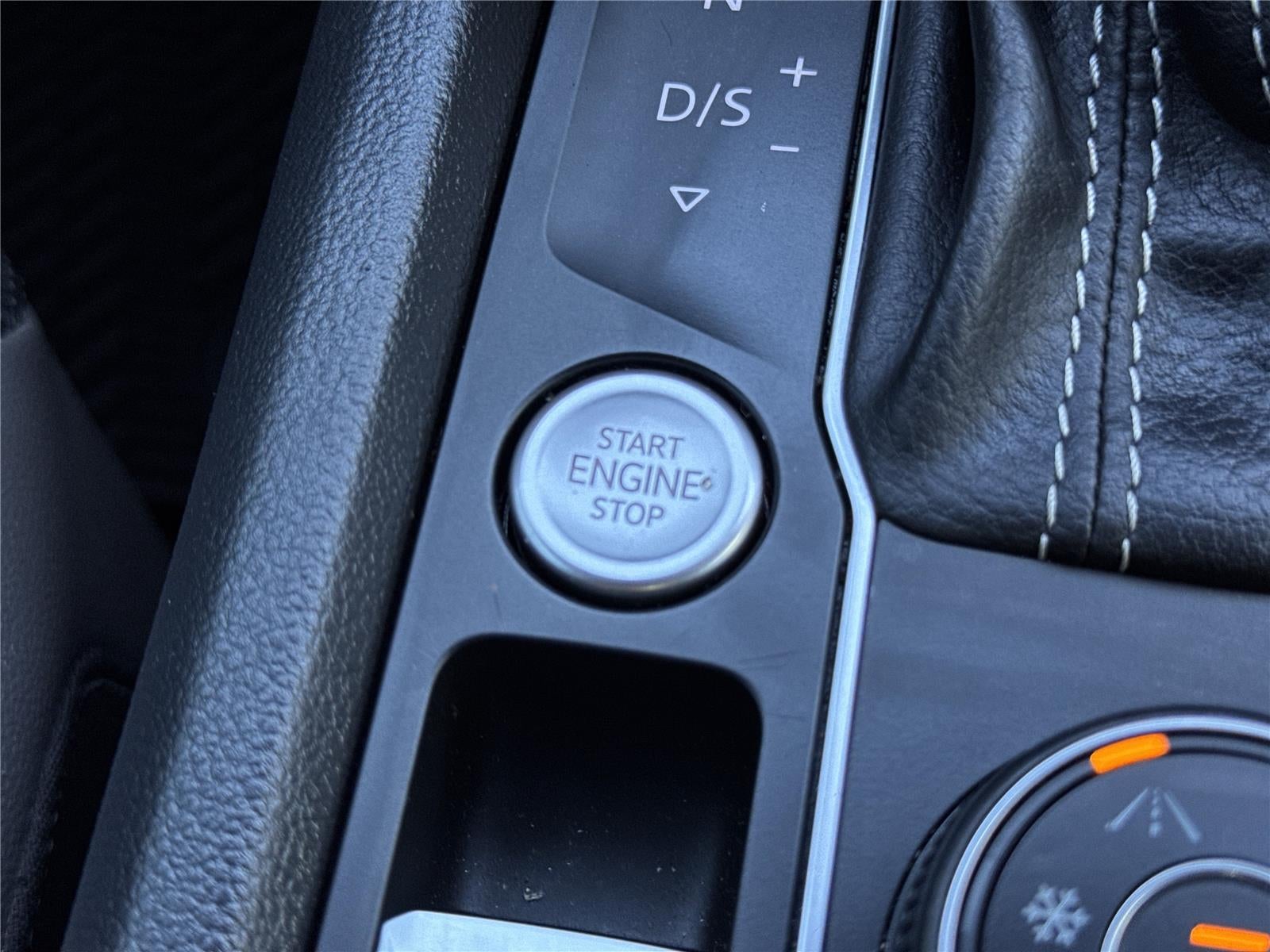 2021 Volkswagen Atlas Cross Sport 3.6L V6 SEL Premium