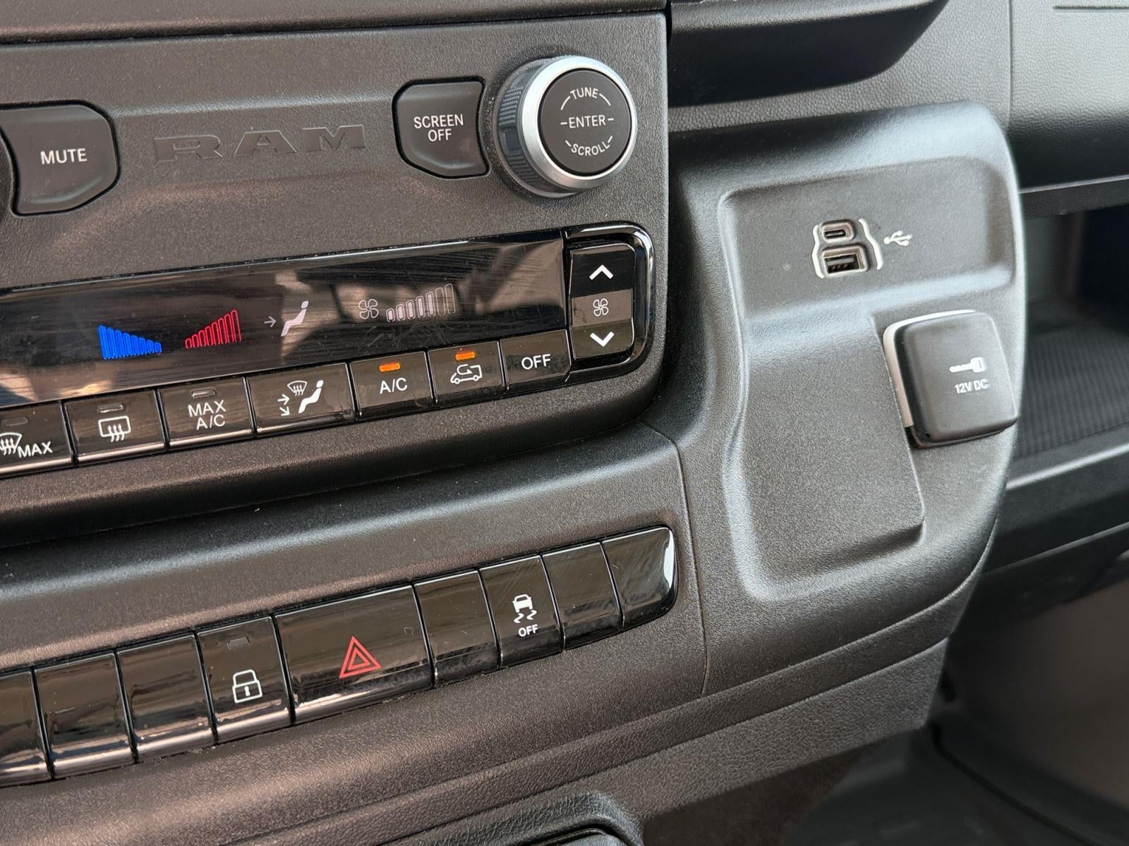 2025 RAM ProMaster Cargo Van Tradesman