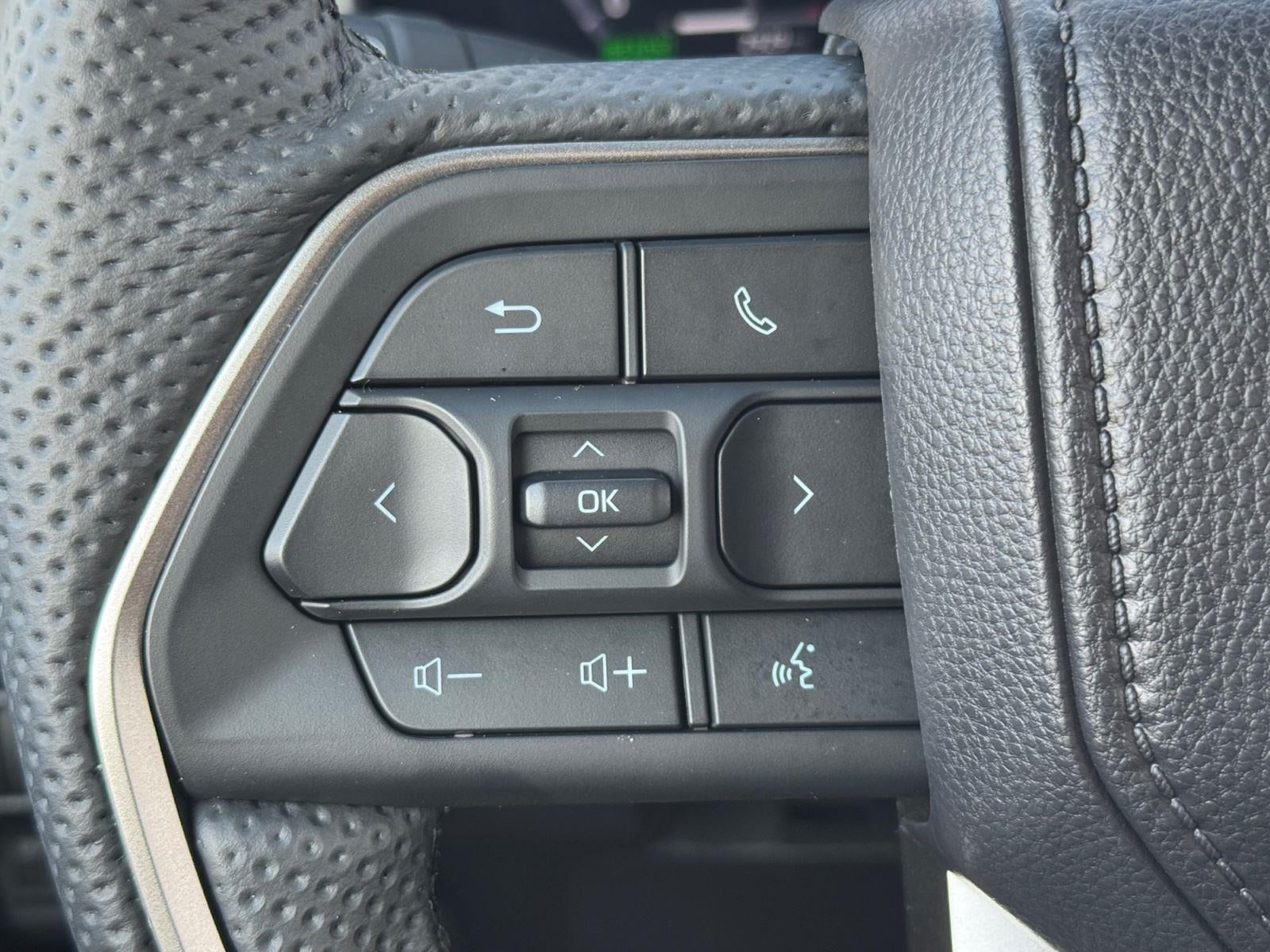 2025 Toyota Tacoma Limited HV