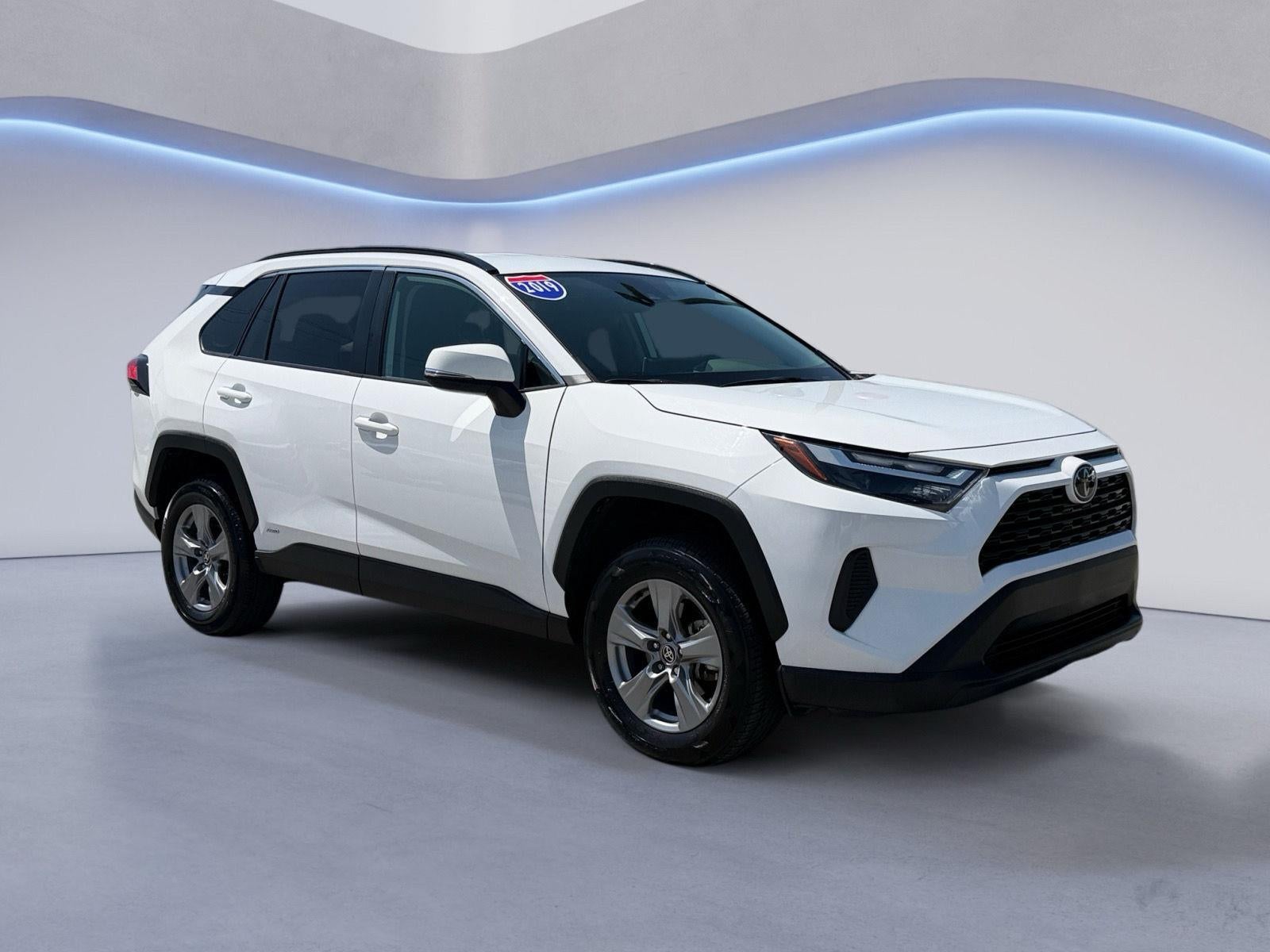 2025 Toyota RAV4 Hybrid XLE
