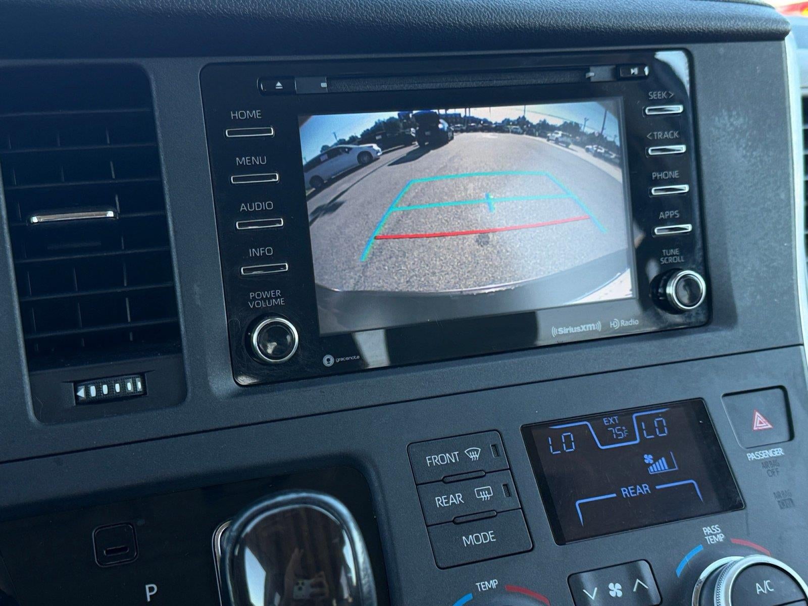 2018 Toyota Sienna XLE 8-Passenger