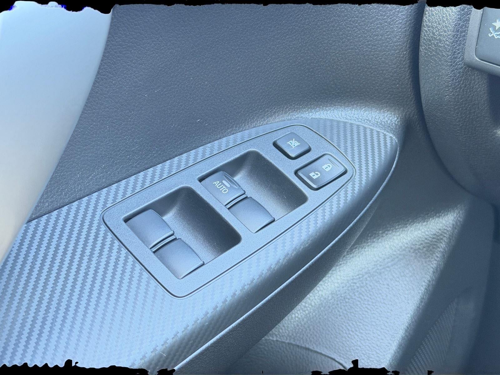 2024 Mitsubishi ECLIPSE Base