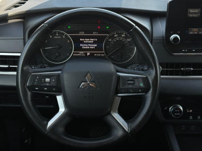 2024 Mitsubishi OUTLANDER Base