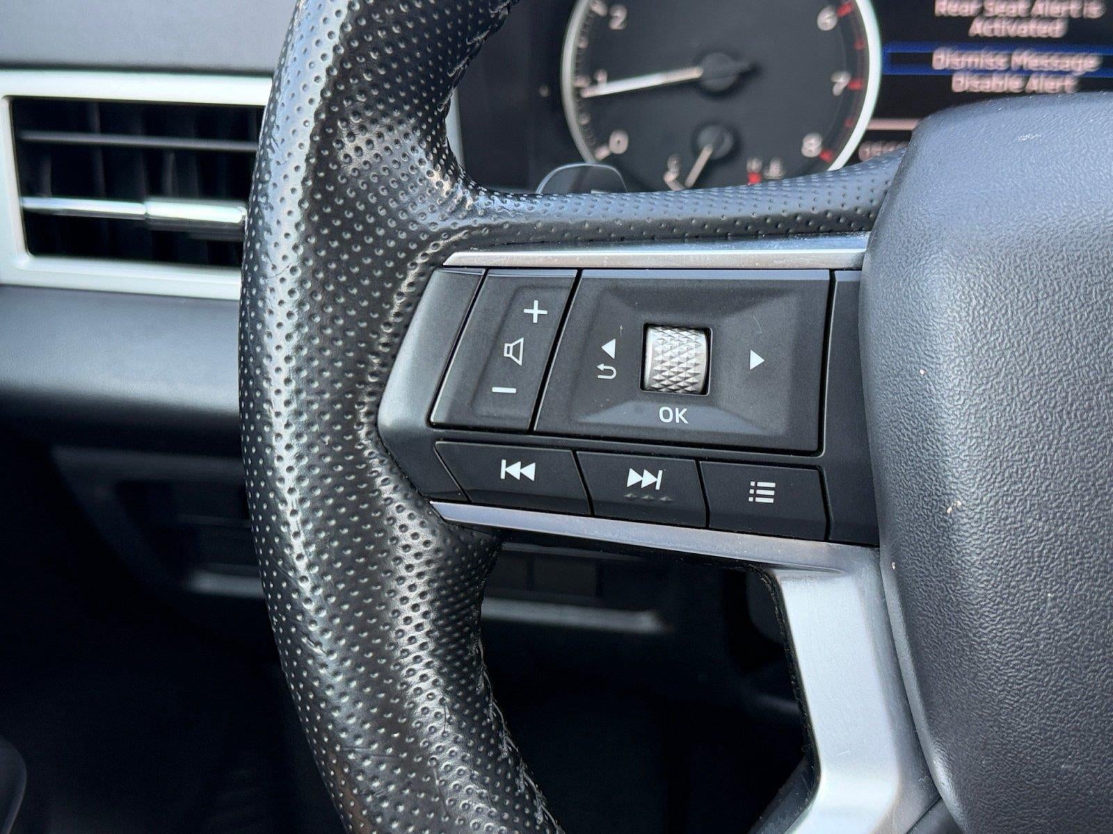 2024 Mitsubishi OUTLANDER Base