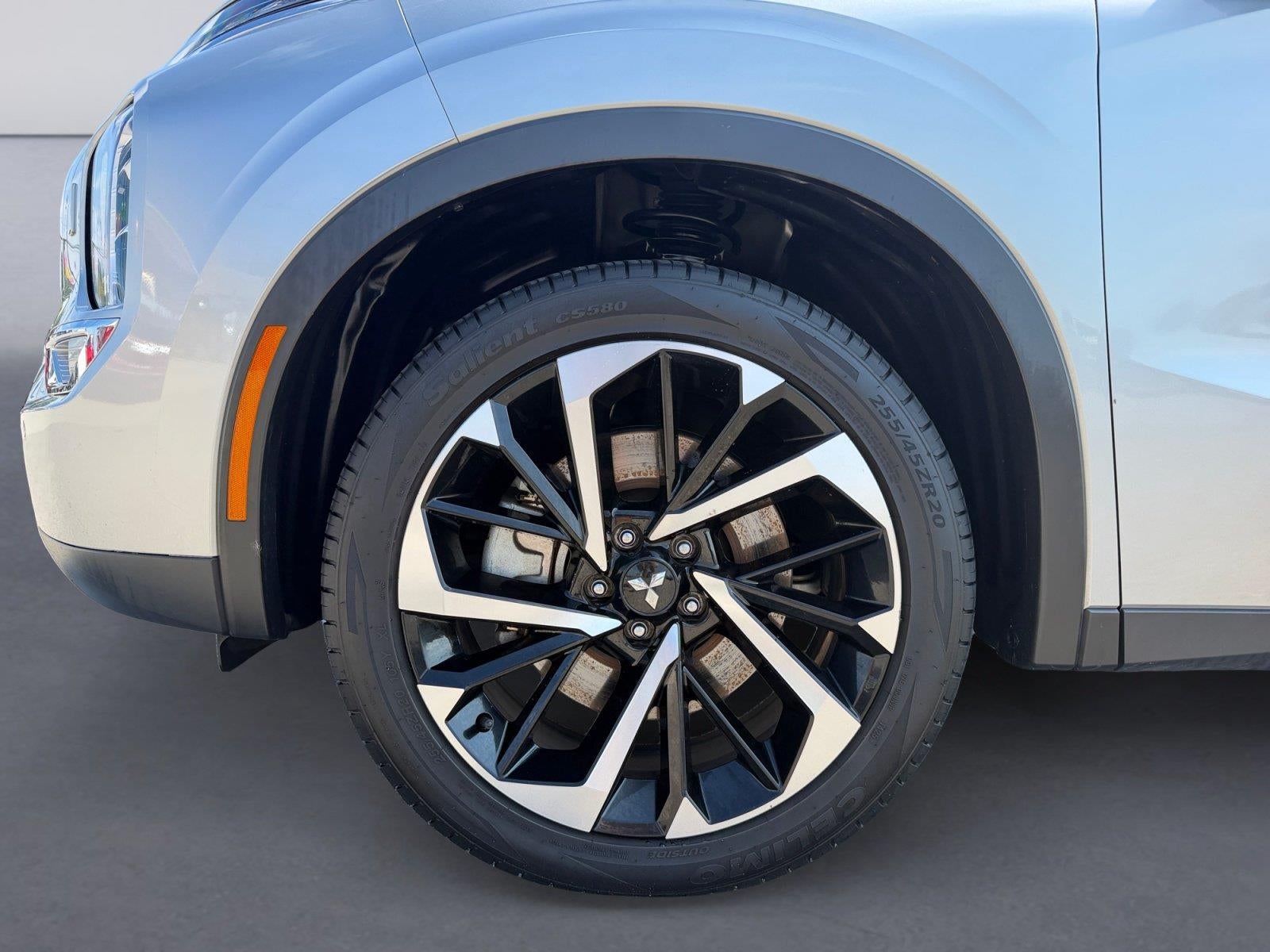 2024 Mitsubishi OUTLANDER Base