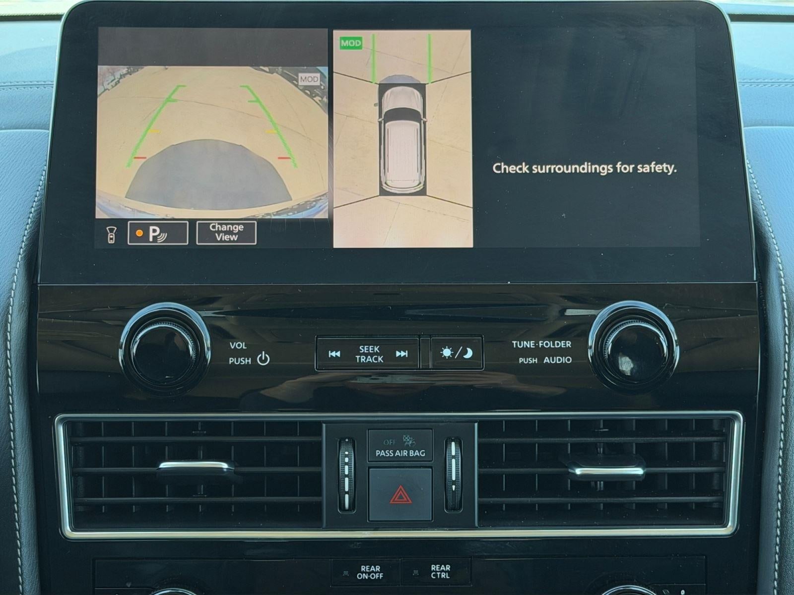 2024 INFINITI QX80 LUXE