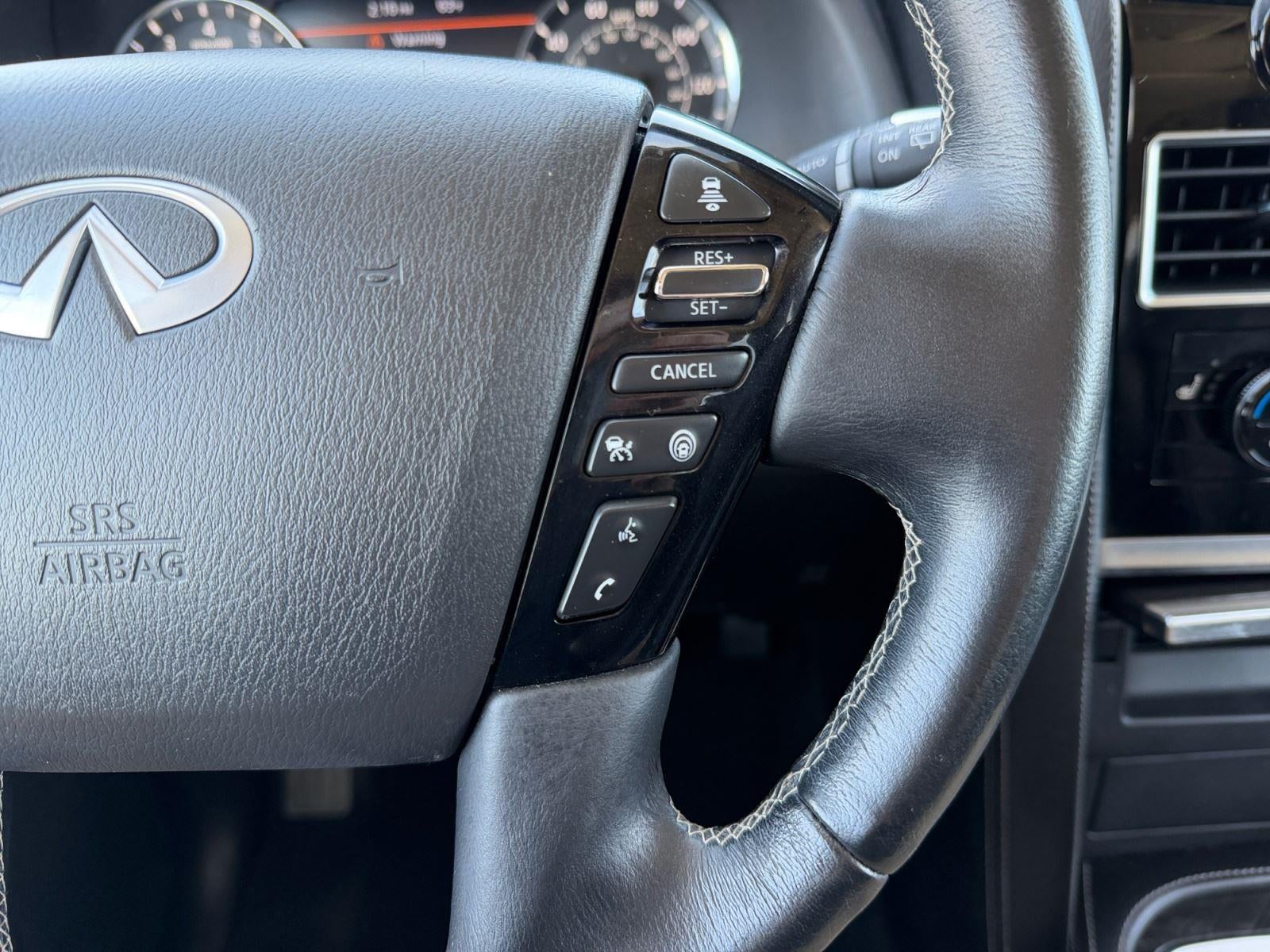 2024 INFINITI QX80 LUXE