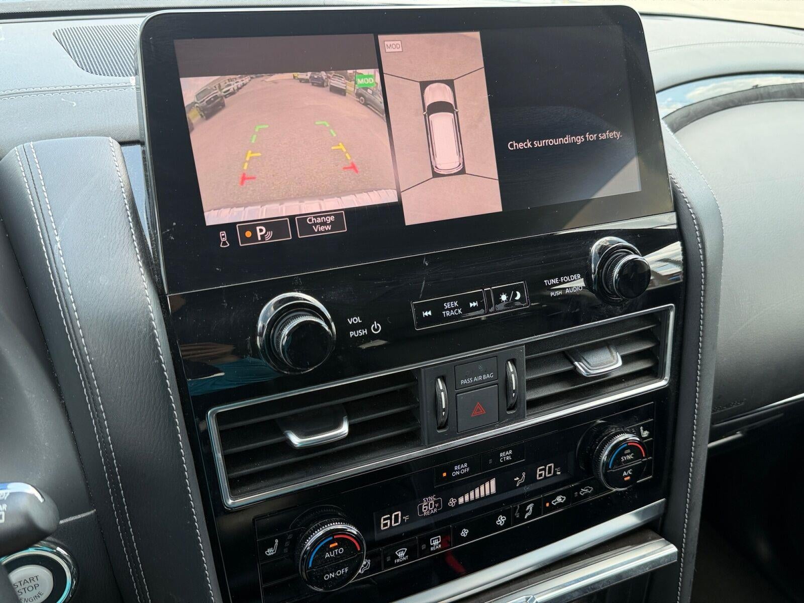 2024 INFINITI QX80 LUXE