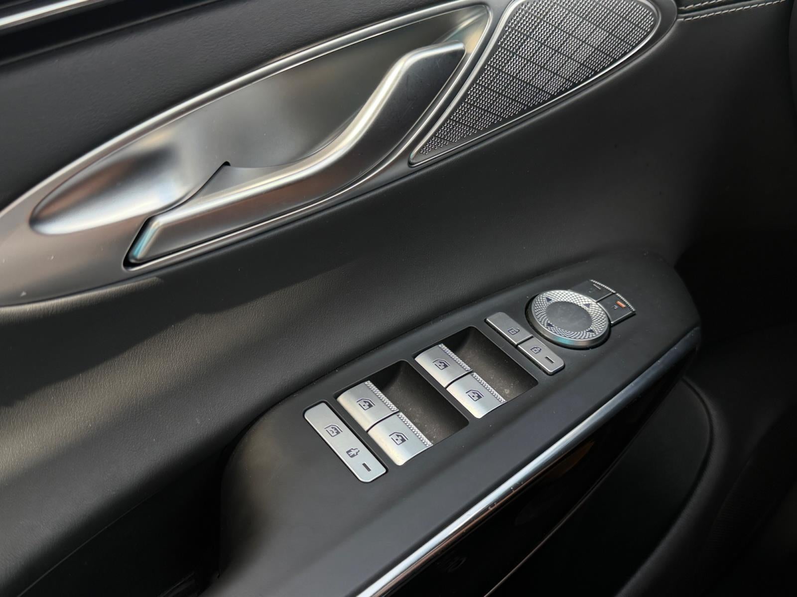 2025 Genesis GV70 2.5T