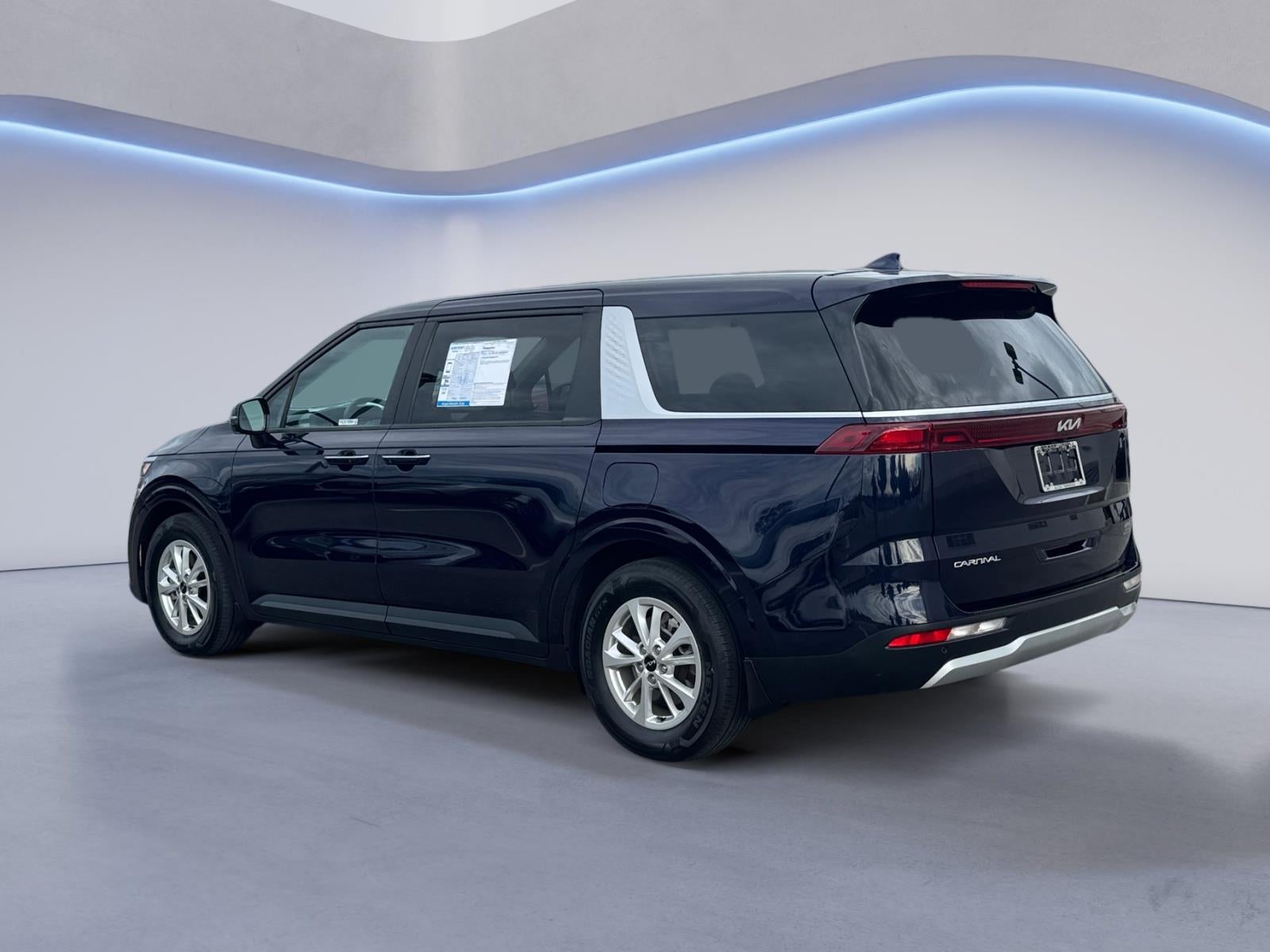 2023 Kia Carnival LX