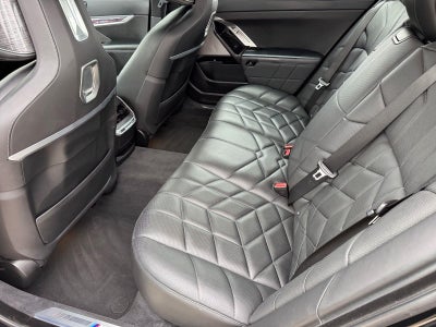 2024 BMW 7 Series 740i xDrive