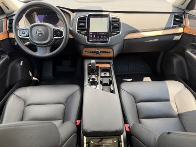 2024 Volvo XC90 Plus Bright Theme