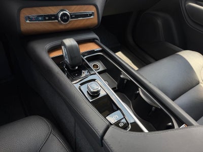 2024 Volvo XC90 Plus Bright Theme