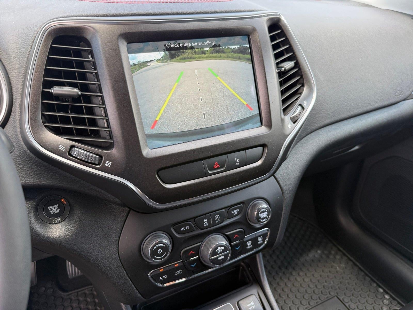 2022 Jeep Cherokee Trailhawk