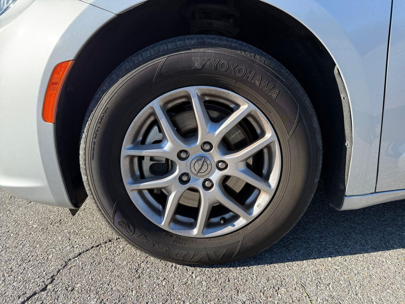 2024 Chrysler Pacifica Touring L