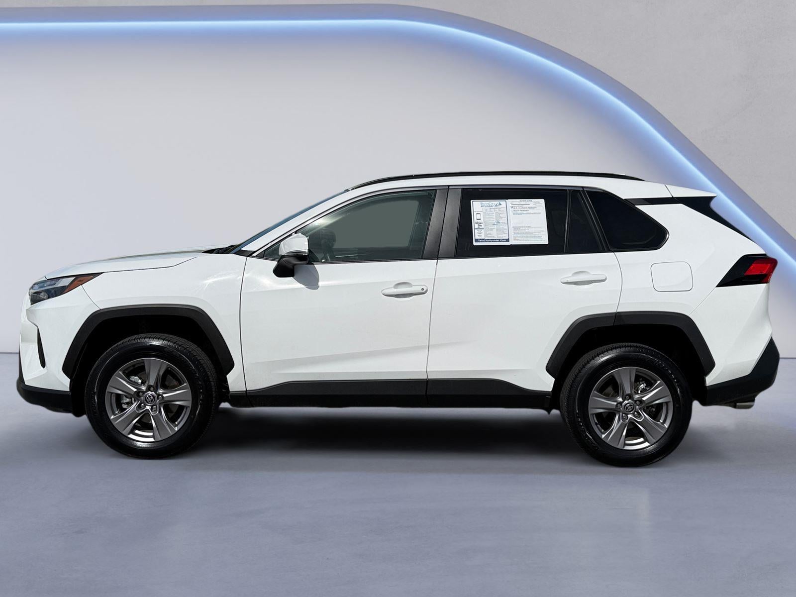 2025 Toyota RAV4 XLE