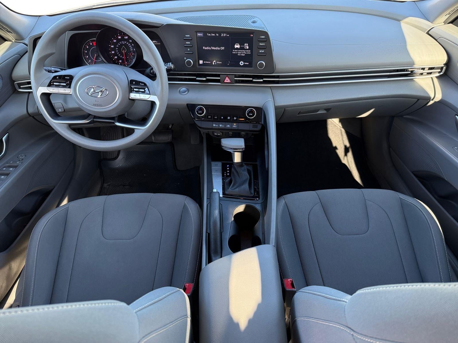 2022 Hyundai Elantra SEL