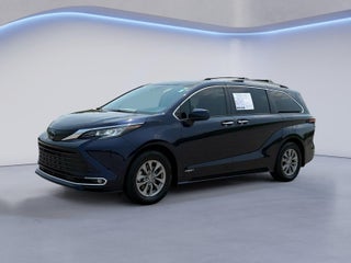 2021 Toyota Sienna XLE