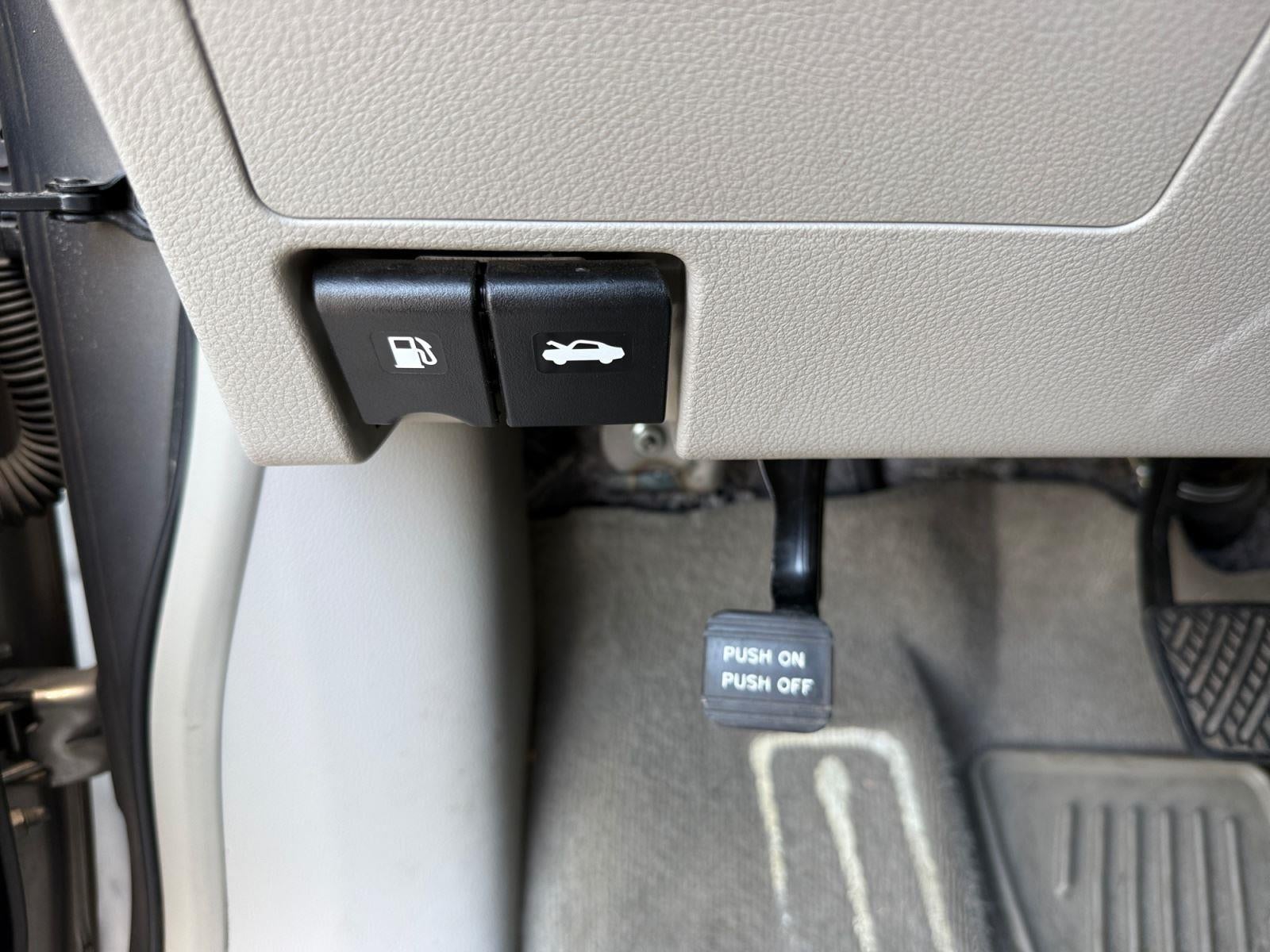 2015 Nissan Quest SV