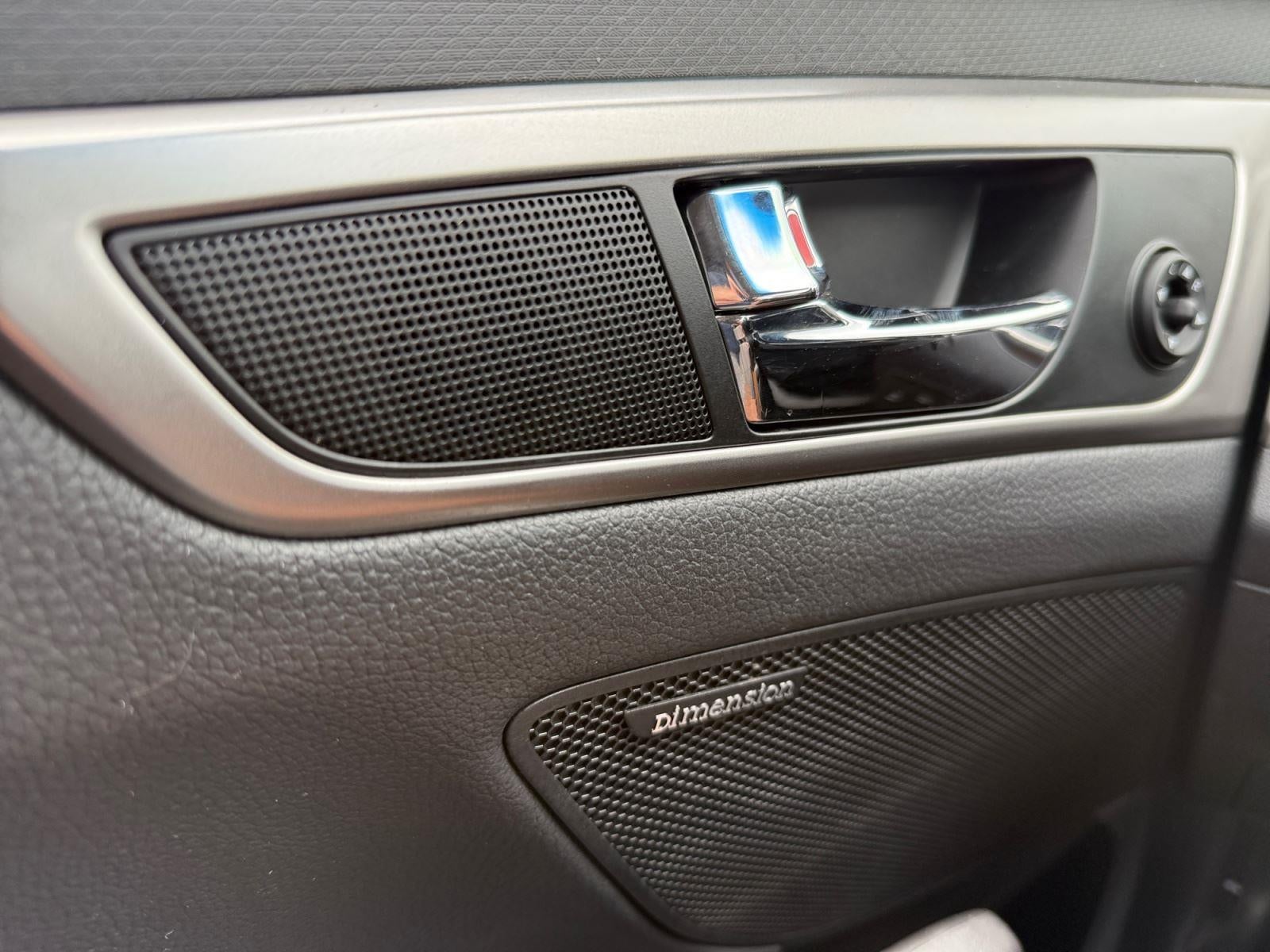 2012 Hyundai Veloster w/Black Int