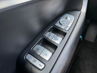 2022 Genesis G70 2.0T