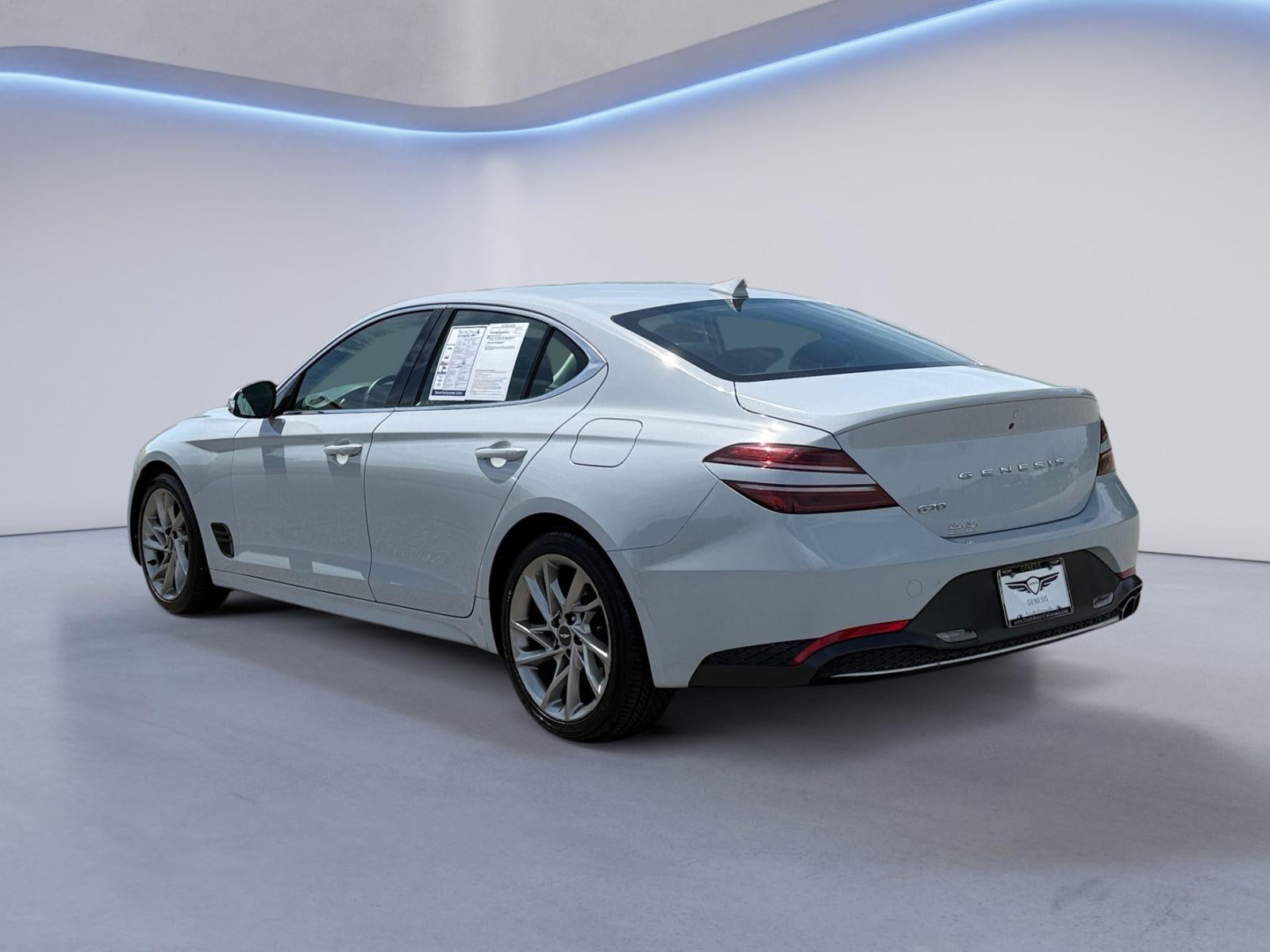 2022 Genesis G70 2.0T