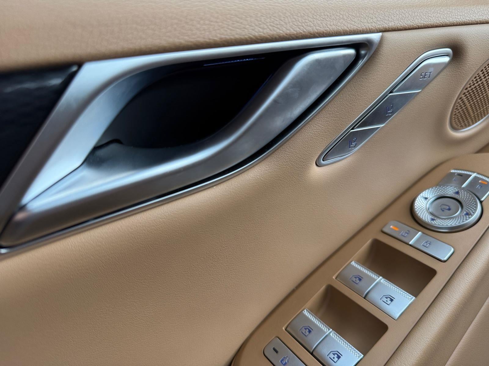 2025 Genesis G80 2.5T