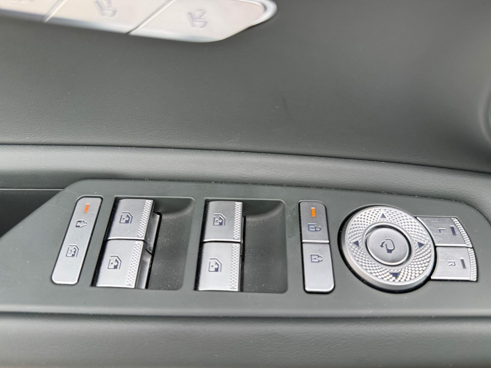 2025 Genesis GV80 Prestige