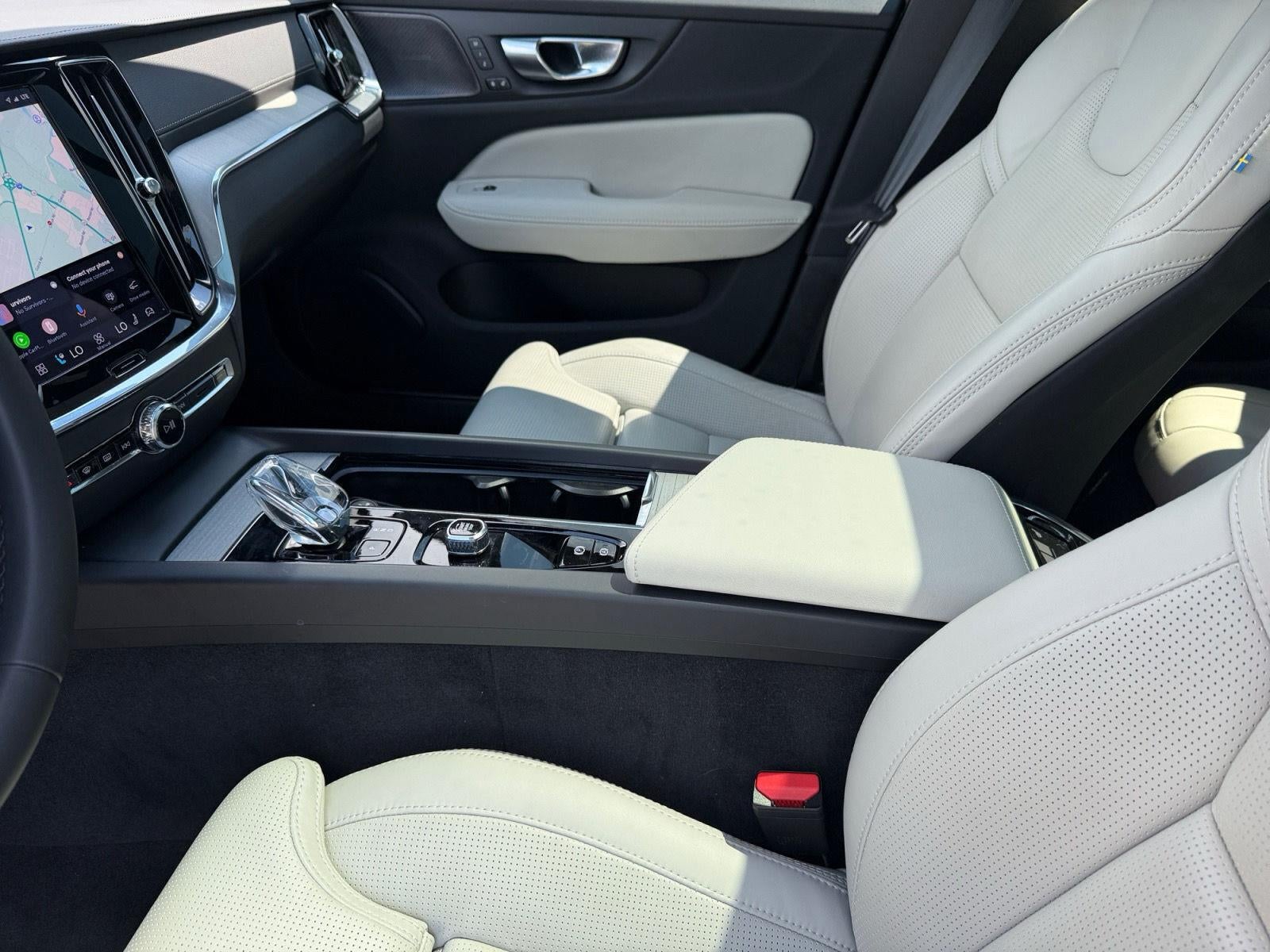 2024 Volvo V60 Cross Country Ultimate