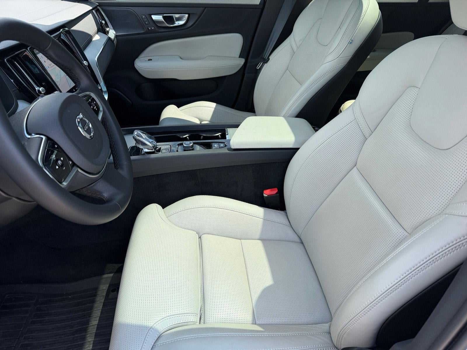 2024 Volvo V60 Cross Country Ultimate