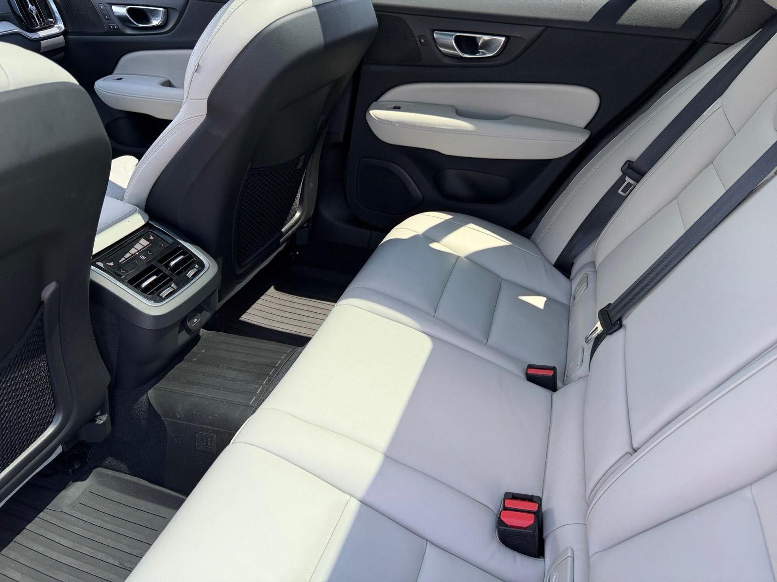 2024 Volvo V60 Cross Country Ultimate