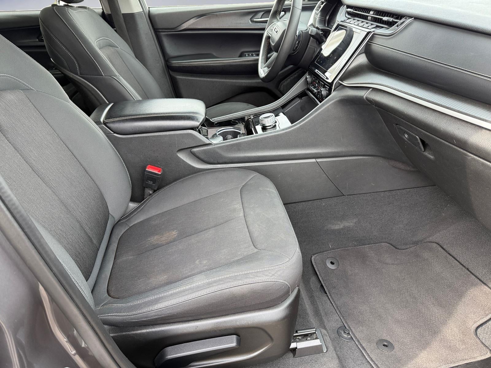 2023 Jeep Grand Cherokee L Laredo