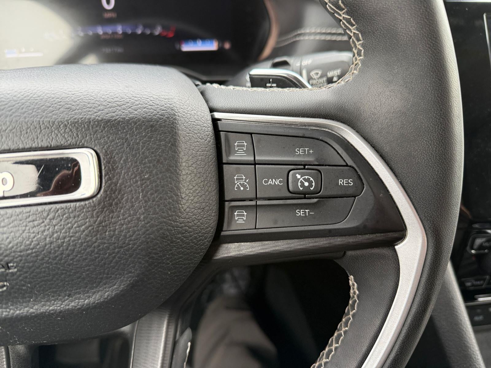 2023 Jeep Grand Cherokee L Laredo