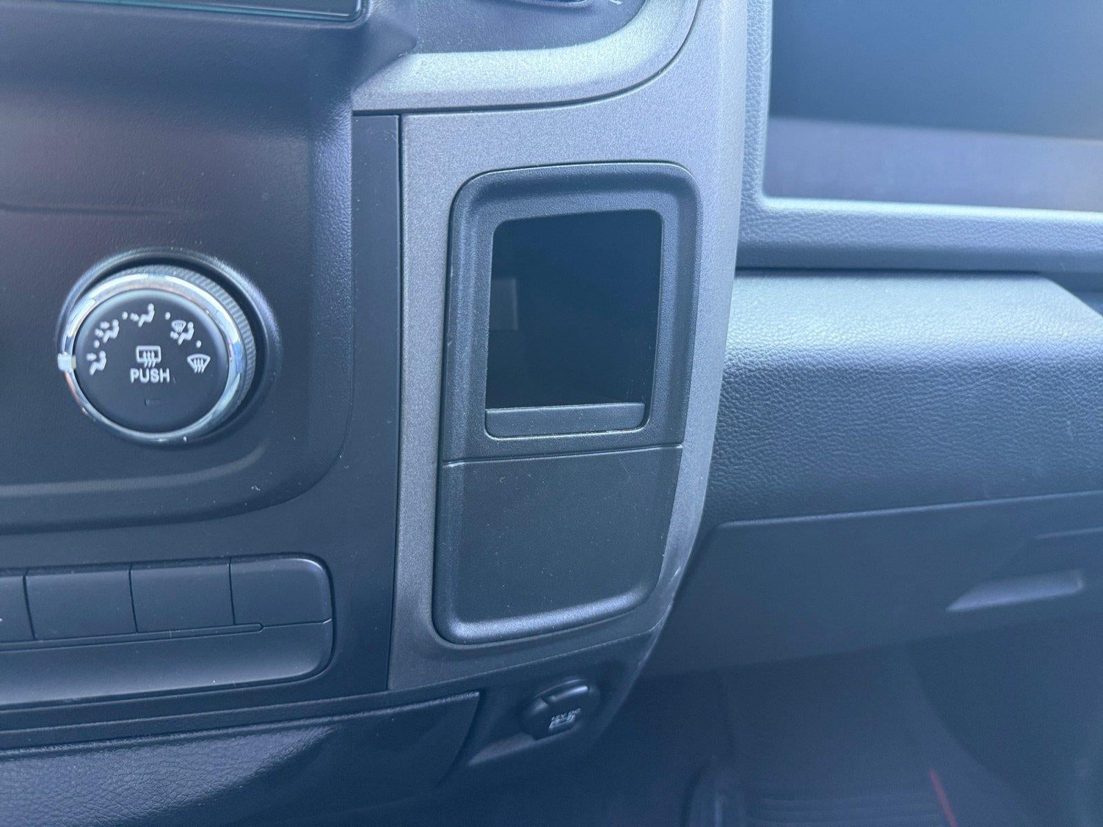 2015 RAM 1500 ST