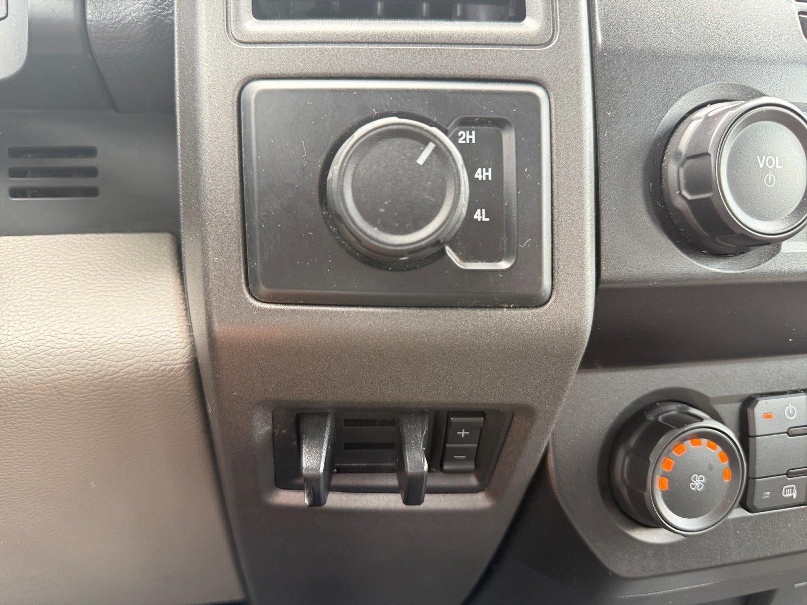 2022 Ford Super Duty F-350 Drw XL